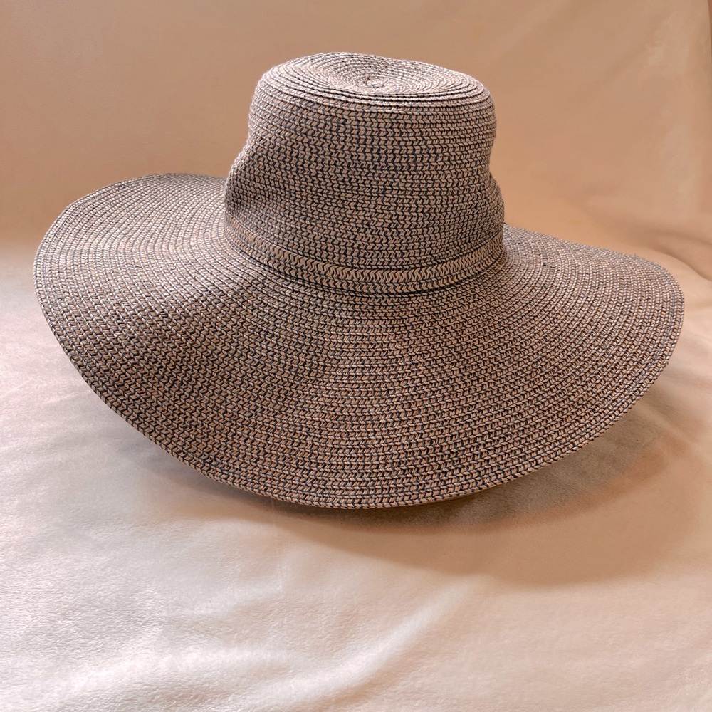D&Y Wide Brim Sun Hat